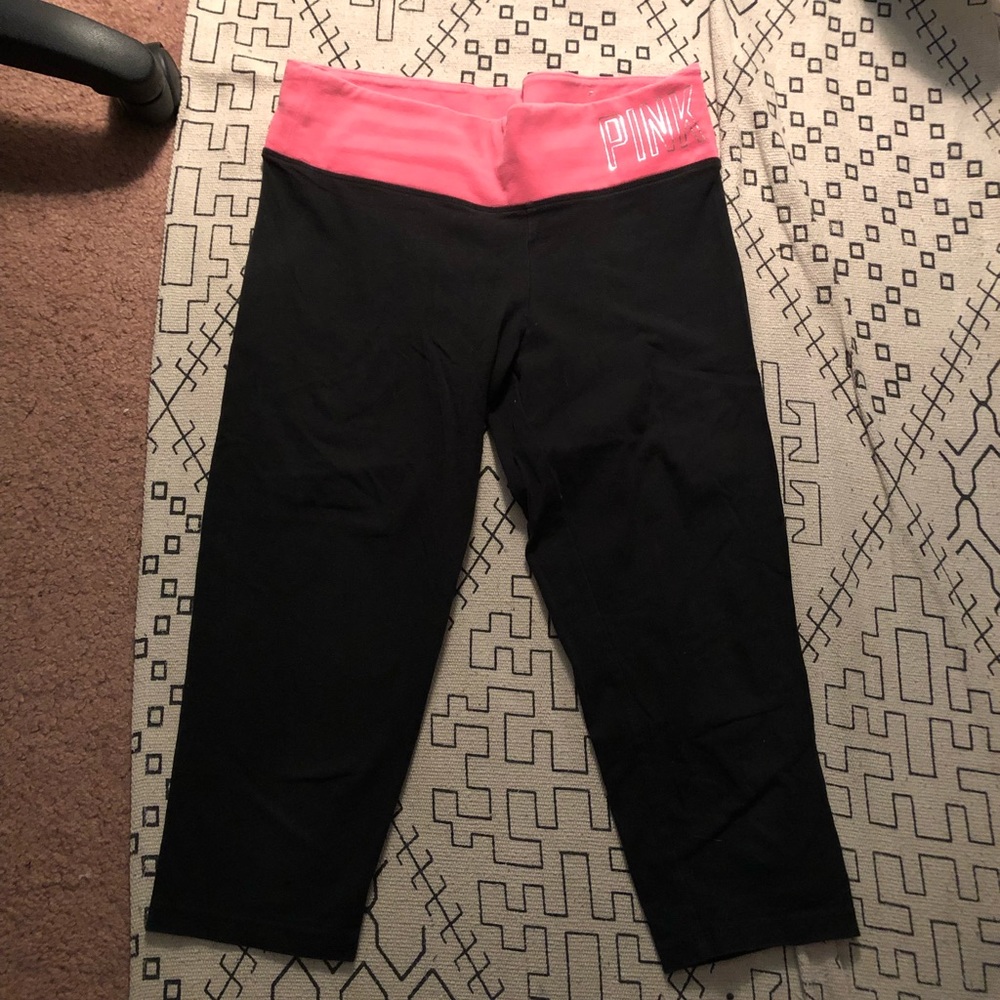 PINK cropped leggings